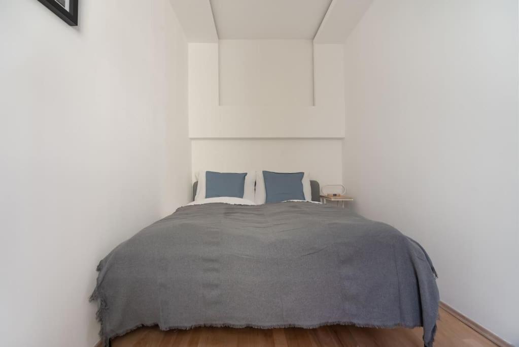 Apartament Grosse Terrasse, Klimaanlage Und U-bahn Naehe